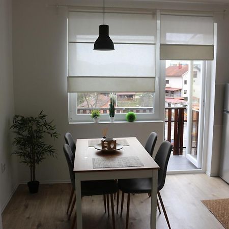 슬루니 Studio Apartman Tajci 아파트 외부 사진