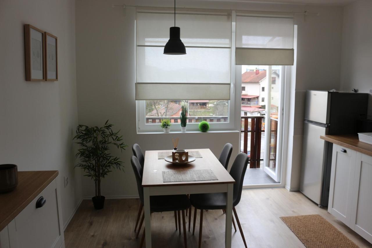 슬루니 Studio Apartman Tajci 아파트 외부 사진