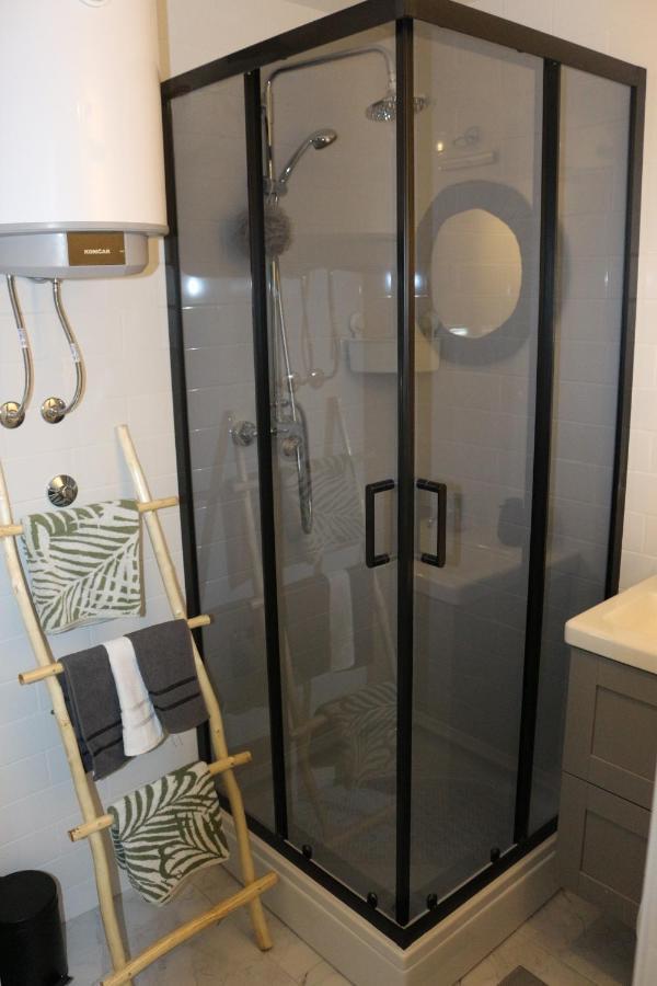 슬루니 Studio Apartman Tajci 아파트 외부 사진