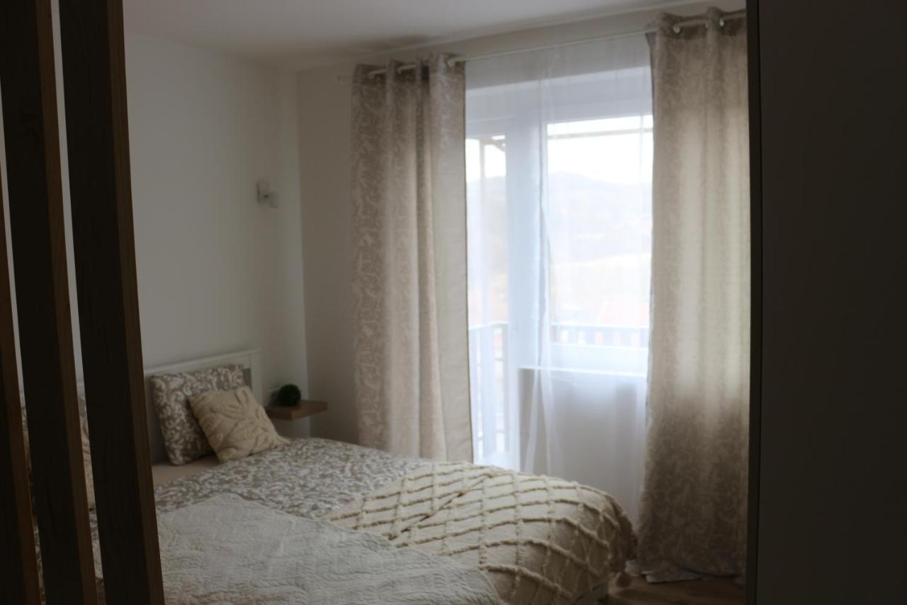 슬루니 Studio Apartman Tajci 아파트 외부 사진